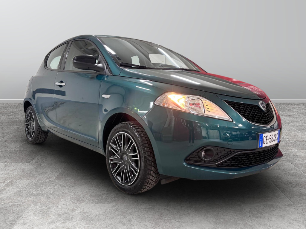 LANCIA Ypsilon Ypsilon 1.0 firefly hybrid Gold s&s 70cv